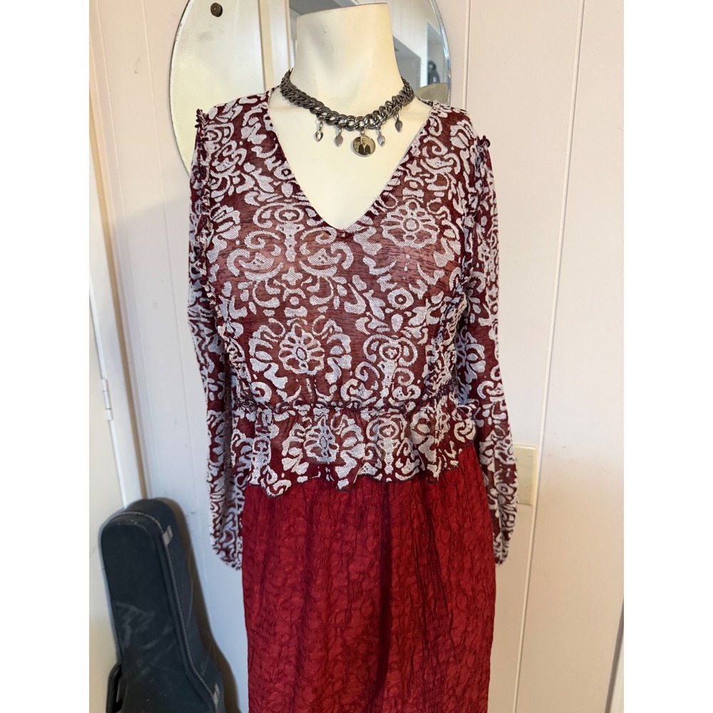 Anthropologie Burgundy White Floral Burnout Peplum Top V-Neck Long Sleeve Small